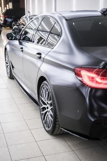 10 999 р. Пластиковые накладки M-порогов  BMW 5 серия  G30 (2016-2020) дорестайлинг, седан  с доставкой в г. Горно‑Алтайск. Увеличить фотографию 7