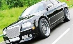 Накладка на передний бампер La Connection Chrysler 300C LX седан (2004-2011)