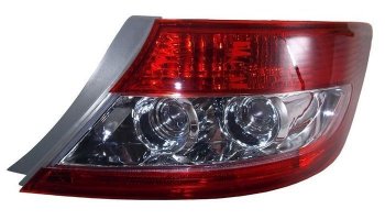 Правый фонарь SAT Honda Fit Aria  GD (2002-2005) дорестайлинг седан