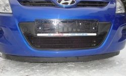 Сетка на бампер Russtal (черная) Hyundai i20 PB хэтчбэк дорестайлинг (2008-2012)