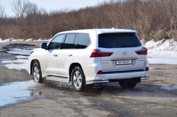 18 649 р. Защита порогов из трубы Ø51 Petroil Tuning Lexus LX450d J200 2-ой рестайлинг (2015-2022) (Нержавеющая полированная сталь)  с доставкой в г. Горно‑Алтайск. Увеличить фотографию 2