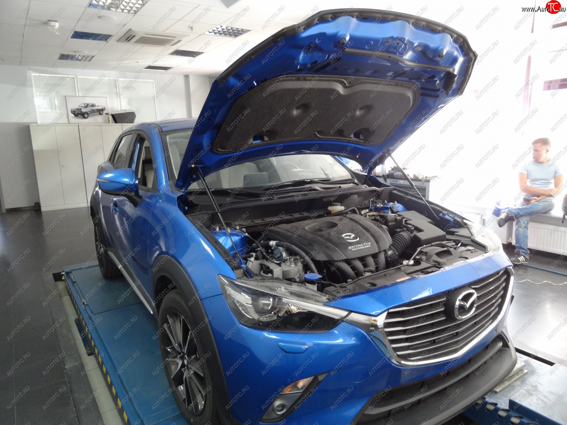 2 399 р. Упоры капота Russtal Mazda CX-3 DK дорестайлинг (2014-2018)  с доставкой в г. Горно‑Алтайск