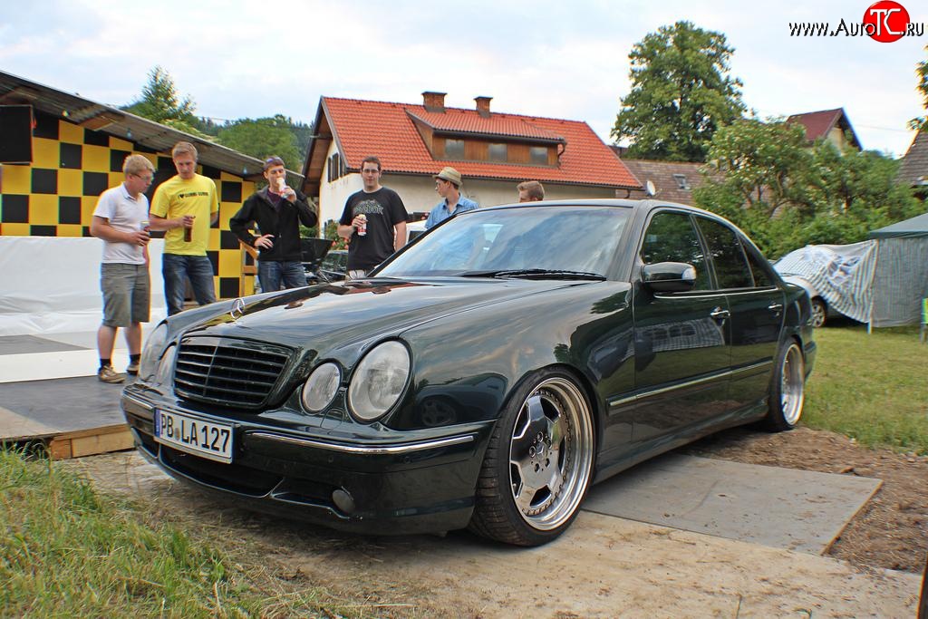 12 599 р. Передний бампер AMG Mercedes-Benz E-Class W210 дорестайлинг седан (1996-1999) (Неокрашенный)  с доставкой в г. Горно‑Алтайск