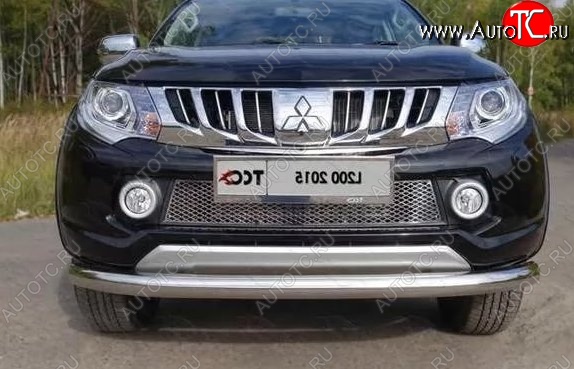 3 299 р. Защитная решётка в воздуховод бампера Russtal (нержавейка)  Mitsubishi L200  5 KK,KL (2015-2019) дорестайлинг  с доставкой в г. Горно‑Алтайск