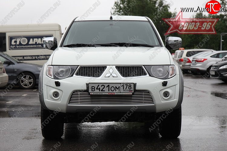 5 129 р. Декоративный элемент воздухозаборника Souz-96 (d10) Mitsubishi L200 5 KK,KL дорестайлинг (2015-2019)  с доставкой в г. Горно‑Алтайск