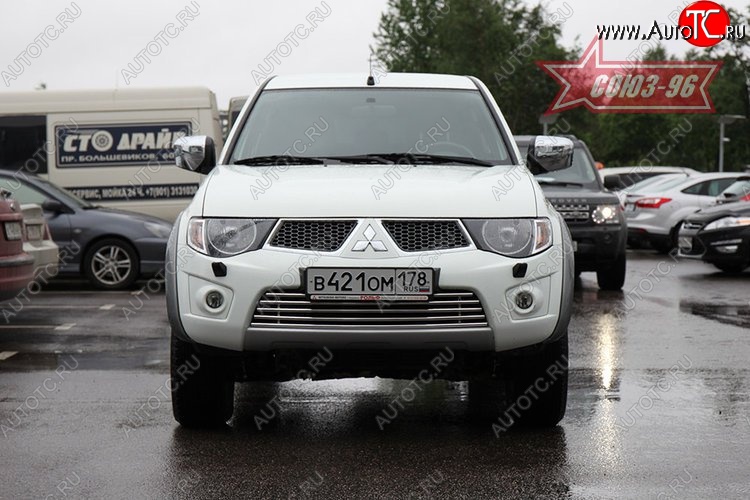 5 489 р. Декоративный элемент воздухозаборника Souz-96 (d16) Mitsubishi L200 5 KK,KL дорестайлинг (2015-2019)  с доставкой в г. Горно‑Алтайск