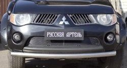 Защитная сетка решетки переднего бампера РА Mitsubishi L200 4  дорестайлинг (2006-2014)