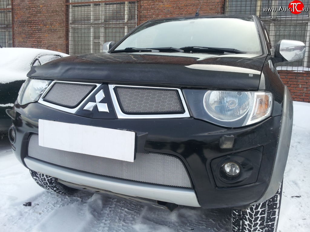 1 539 р. Нижняя сетка на бампер Russtal (хром) Mitsubishi Pajero Sport PB дорестайлинг (2008-2013)  с доставкой в г. Горно‑Алтайск