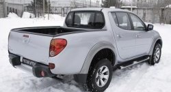 1 639 р. Накладки на борта кузова автомобиля RA Mitsubishi L200 4  дорестайлинг (2006-2014) (Задний откидной борт)  с доставкой в г. Горно‑Алтайск. Увеличить фотографию 2