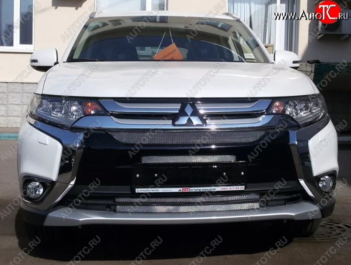 3 479 р. Защитная решётка в воздуховод автомобиля Russtal (хром)  Mitsubishi Outlander  GF (2015-2018) 2-ой рестайлинг  с доставкой в г. Горно‑Алтайск