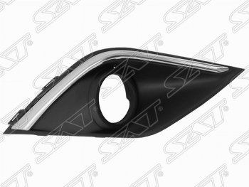 Правая оправа противотуманной фары SAT (хром) Mitsubishi Outlander  GF (2015-2018) 2-ой рестайлинг