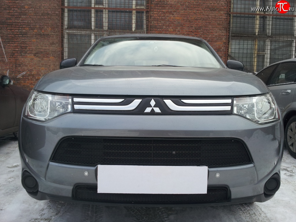 4 299 р. Сетка на бампер Russtal (черная) Mitsubishi Outlander GF дорестайлинг (2012-2014)  с доставкой в г. Горно‑Алтайск