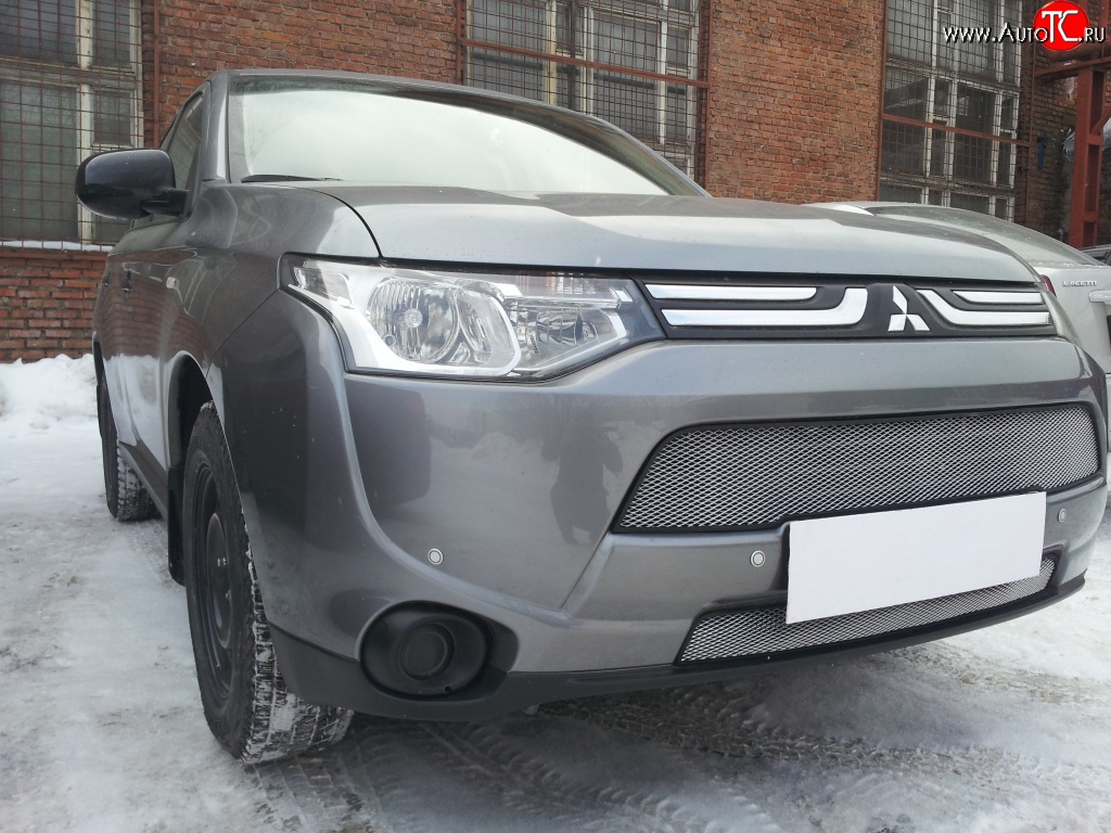 2 599 р. Сетка на бампер (рестайлинг) Russtal (хром) Mitsubishi Outlander GF дорестайлинг (2012-2014)  с доставкой в г. Горно‑Алтайск