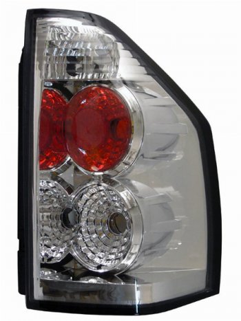 Правый задний фонарь SAT (хром) Mitsubishi Pajero ( 3 V70,  3 V60) (2003-2006) рестайлинг, рестайлинг