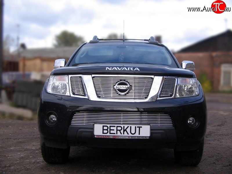 5 799 р. Декоративная вставка воздухозаборника (рестайлинг) Berkut Nissan Navara 2 D40 дорестайлинг (2004-2010)  с доставкой в г. Горно‑Алтайск