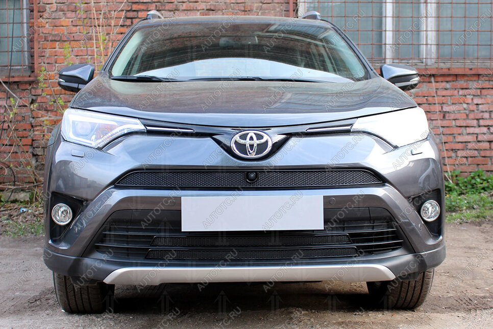 4 799 р. Защита радиатора (верх) (с камерой) Стрелка11 PREMIUM Toyota RAV4 XA40 5 дв. рестайлинг (2015-2019) (черная)  с доставкой в г. Горно‑Алтайск