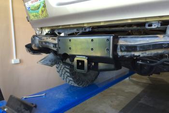 22 979 р. Фаркоп РИФ в штатный задний бампер Toyota Land Cruiser 200 (без шара и переходника) РИФ rif200-30003  с доставкой в г. Горно‑Алтайск. Увеличить фотографию 2