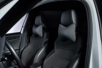 339 р.  Подушка-косточка (Илана+Орегон) Lord Autofashion   (серый, строчка серая)  с доставкой в г. Горно‑Алтайск. Увеличить фотографию 3