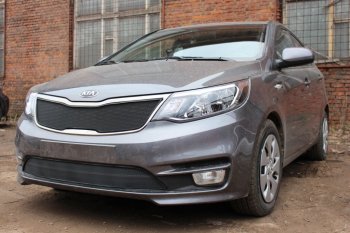 3 199 р. Защитная сетка в бампер (низ, ячейка 3х7 мм) Alfeco Стандарт KIA Rio 3 QB рестайлинг седан (2015-2017) (Чёрная)  с доставкой в г. Горно‑Алтайск. Увеличить фотографию 3