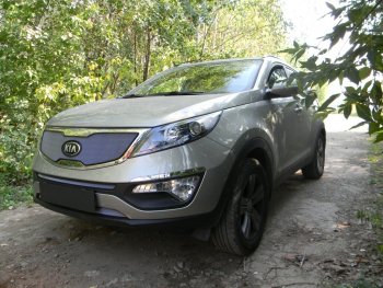 3 589 р. Защитная сетка в бампер (верх, ячейка 3х7 мм) Alfeco Стандарт  KIA Sportage  3 SL (2010-2014) дорестайлинг (Хром)  с доставкой в г. Горно‑Алтайск. Увеличить фотографию 2