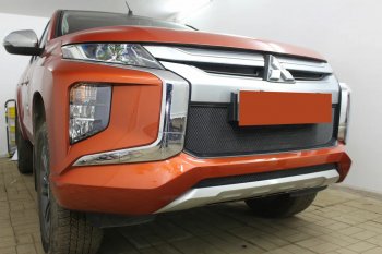 3 099 р. Защитная сетка в бампер (низ, ячейка 3х7 мм) Alfeco Стандарт Mitsubishi L200 5 KK,KL рестайлинг (2018-2022) (Чёрная)  с доставкой в г. Горно‑Алтайск. Увеличить фотографию 4