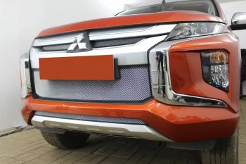 2 689 р. Защитная сетка в бампер (низ, ячейка 3х7 мм) Alfeco Стандарт Mitsubishi L200 5 KK,KL рестайлинг (2018-2022) (Хром)  с доставкой в г. Горно‑Алтайск. Увеличить фотографию 4