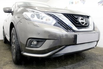 3 699 р. Защитная сетка в бампер (низ, ячейка 3х7 мм) Стрелка11 Стандарт  Nissan Murano  3 Z52 (2015-2022) дорестайлинг (Хром)  с доставкой в г. Горно‑Алтайск. Увеличить фотографию 3