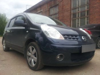 3 779 р. Защитная сетка в бампер (низ, ячейка 3х7 мм) Стрелка11 Стандарт Nissan Note 1 E11 дорестайлинг (2004-2008) (Чёрная)  с доставкой в г. Горно‑Алтайск. Увеличить фотографию 2