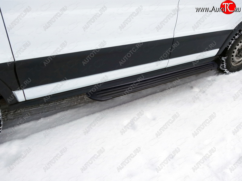 10 649 р. Порог правый алюминиевый Slim Line Black, ТСС Тюнинг  Ford Transit Connect (2013-2018) (Slim Line Black )  с доставкой в г. Горно‑Алтайск