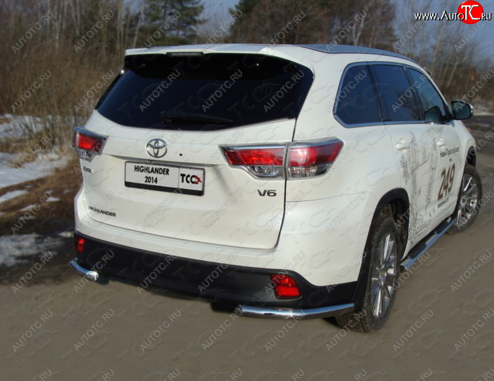 19 549 р. Защита заднего бампера (уголки, d60,3 мм) TCC  Toyota Highlander  XU50 (2013-2017) дорестайлинг  с доставкой в г. Горно‑Алтайск