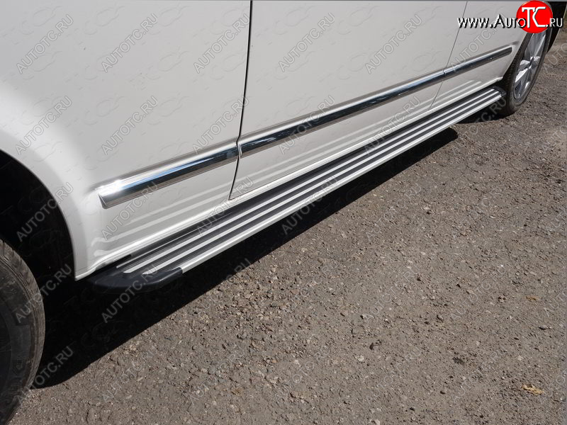 29 749 р. Пороги алюминиевые Slim Line ТСС Тюнинг  Volkswagen Caravelle  T6 (2015-2019) дорестайлинг (Silver)  с доставкой в г. Горно‑Алтайск