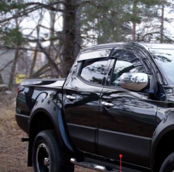 Молдинг двери передний правый Русская Артель Mitsubishi (Митсубиси) L200 (л)  5 KK,KL (2015-2019) 5 KK,KL дорестайлинг