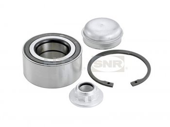 Подшипник передней ступицы MERCEDES AB-CLASS 04- SNR R15146