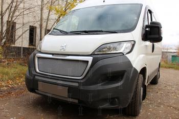 3 899 р. Защита радиатора (2 части) Стрелка11 Стандарт  CITROEN Jumpy (2013-2017), Fiat Ducato  290 (2014-2024), Peugeot Boxer  290 (2014-2024) (черная)  с доставкой в г. Горно‑Алтайск. Увеличить фотографию 6