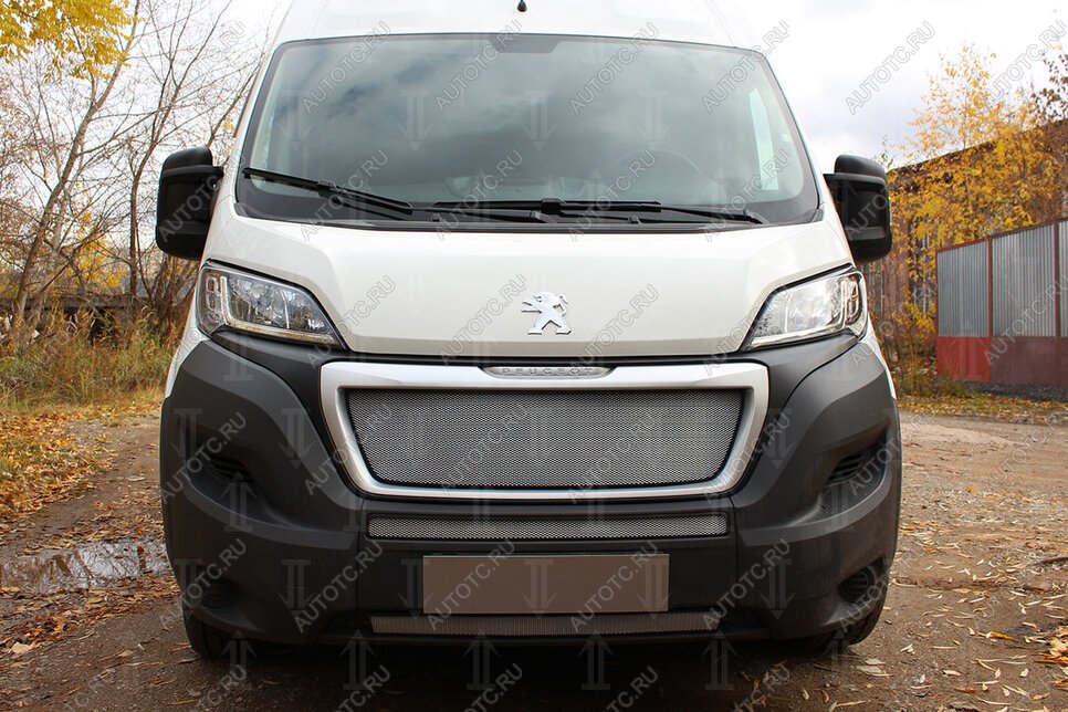 3 899 р. Защита радиатора (верх) Стрелка11 Стандарт  Peugeot Boxer  290 (2014-2024) (хром)  с доставкой в г. Горно‑Алтайск