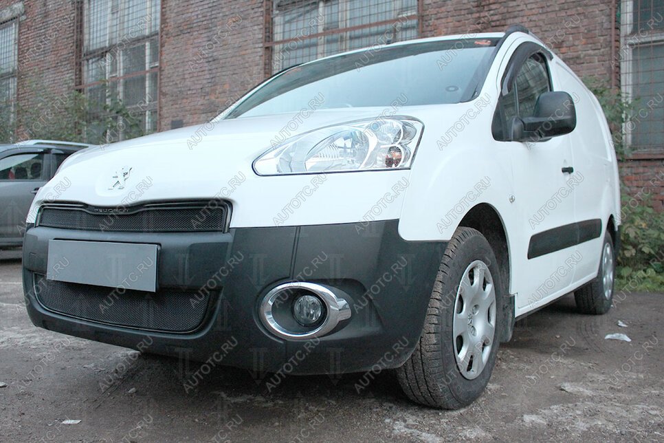 6 749 р. Защита радиатора (2 части) Стрелка11 Стандарт  Peugeot Partner  B9 (2012-2015) 1-ый рестайлинг (черная)  с доставкой в г. Горно‑Алтайск