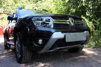 2 759 р. Защита радиатора (верх) Стрелка11 Стандарт  Renault Duster  HS (2015-2021) рестайлинг (черная)  с доставкой в г. Горно‑Алтайск. Увеличить фотографию 1