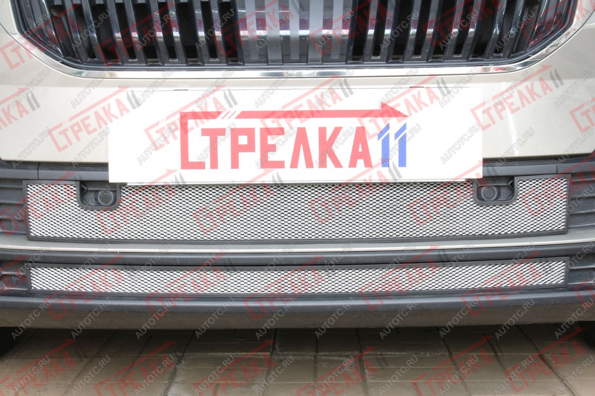 6 649 р. Защита радиатора (низ 2 части) Стрелка11 Стандарт  Skoda Karoq  NU7 (2020-2025) рестайлинг (хром)  с доставкой в г. Горно‑Алтайск