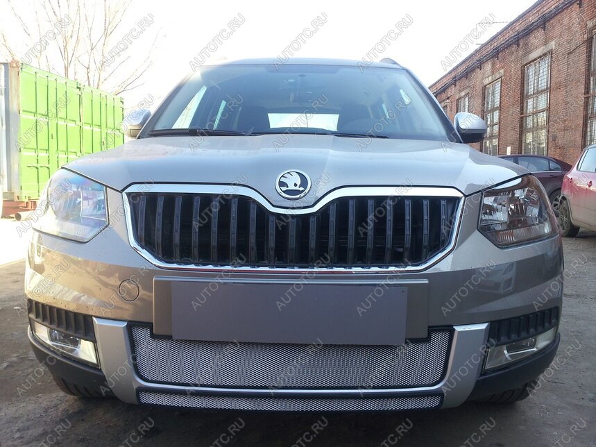 2 399 р. Защита радиатора (нижняя) (Outdoor) Стрелка11 Стандарт  Skoda Yeti (2013-2018) (хром)  с доставкой в г. Горно‑Алтайск