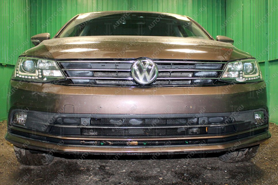 5 799 р. Защита радиатора (3 части с парктроником) Стрелка11 Стандарт  Volkswagen Jetta  A6 (2015-2018) седан рестайлинг (черная)  с доставкой в г. Горно‑Алтайск