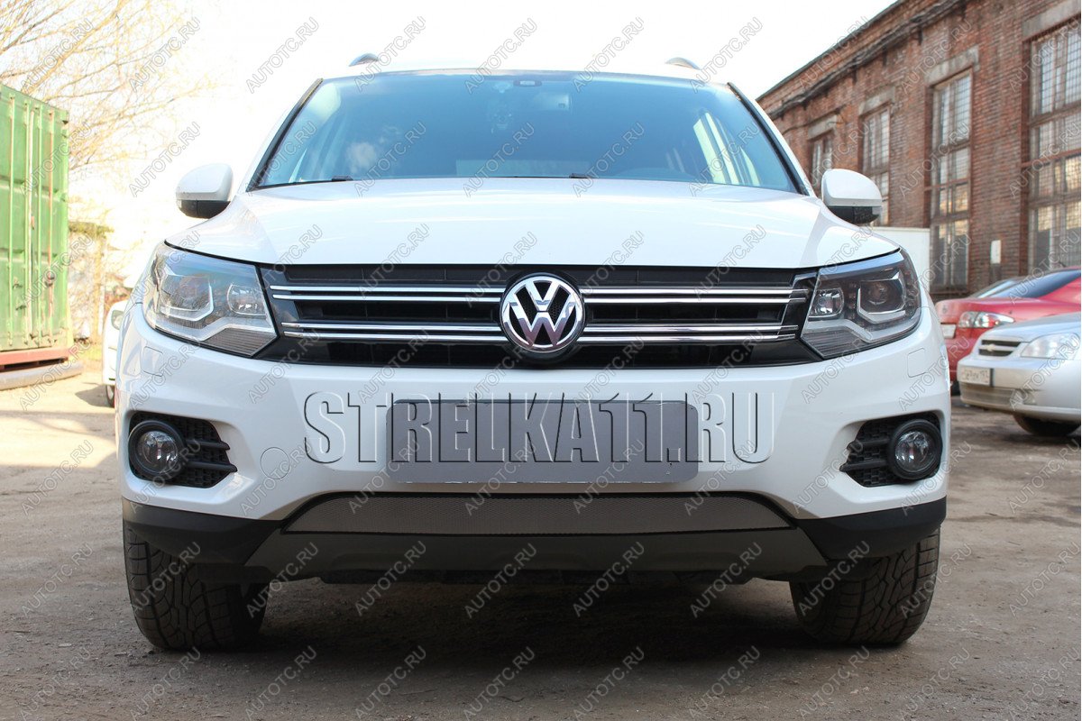 3 899 р. Защита радиатора (Track&Field) Стрелка11 Стандарт  Volkswagen Tiguan  NF (2011-2017) рестайлинг (хром)  с доставкой в г. Горно‑Алтайск