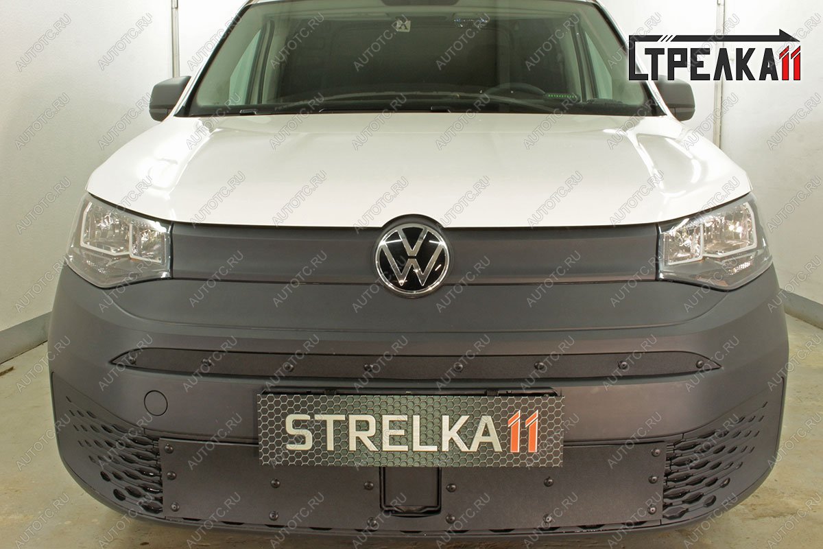 1 199 р. Зимняя заглушка решетки радиатора (низ) Стрелка11  Volkswagen Caddy (2020-2024) (черная)  с доставкой в г. Горно‑Алтайск