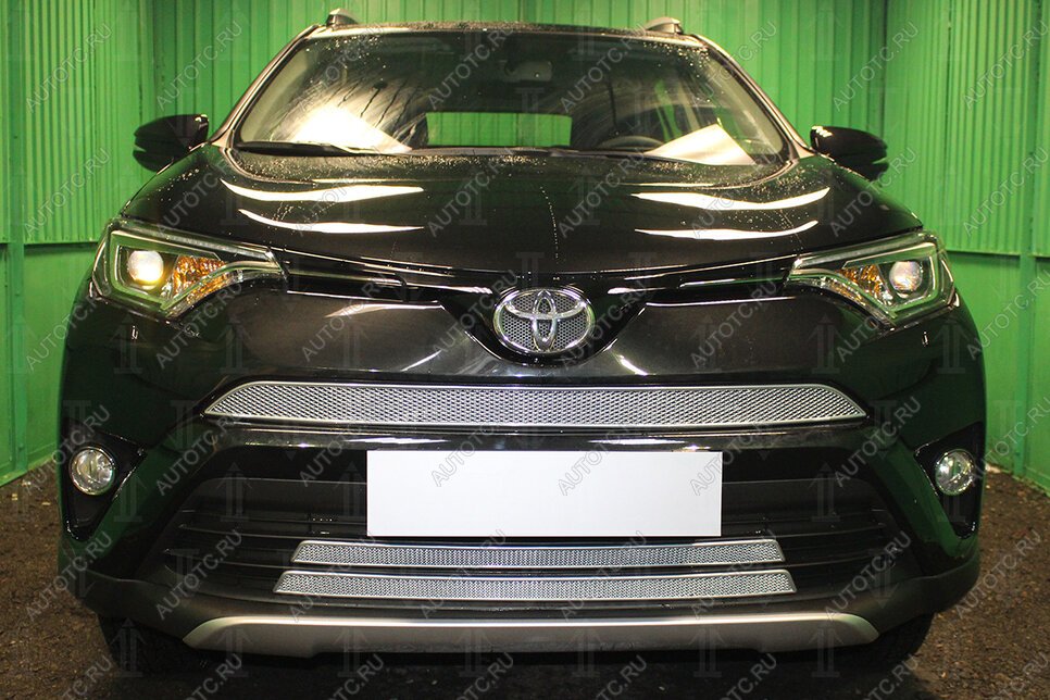 4 199 р. Защита радиатора (верх) Стрелка11 PREMIUM  Toyota RAV4  XA40 (2015-2019) 5 дв. рестайлинг (хром)  с доставкой в г. Горно‑Алтайск