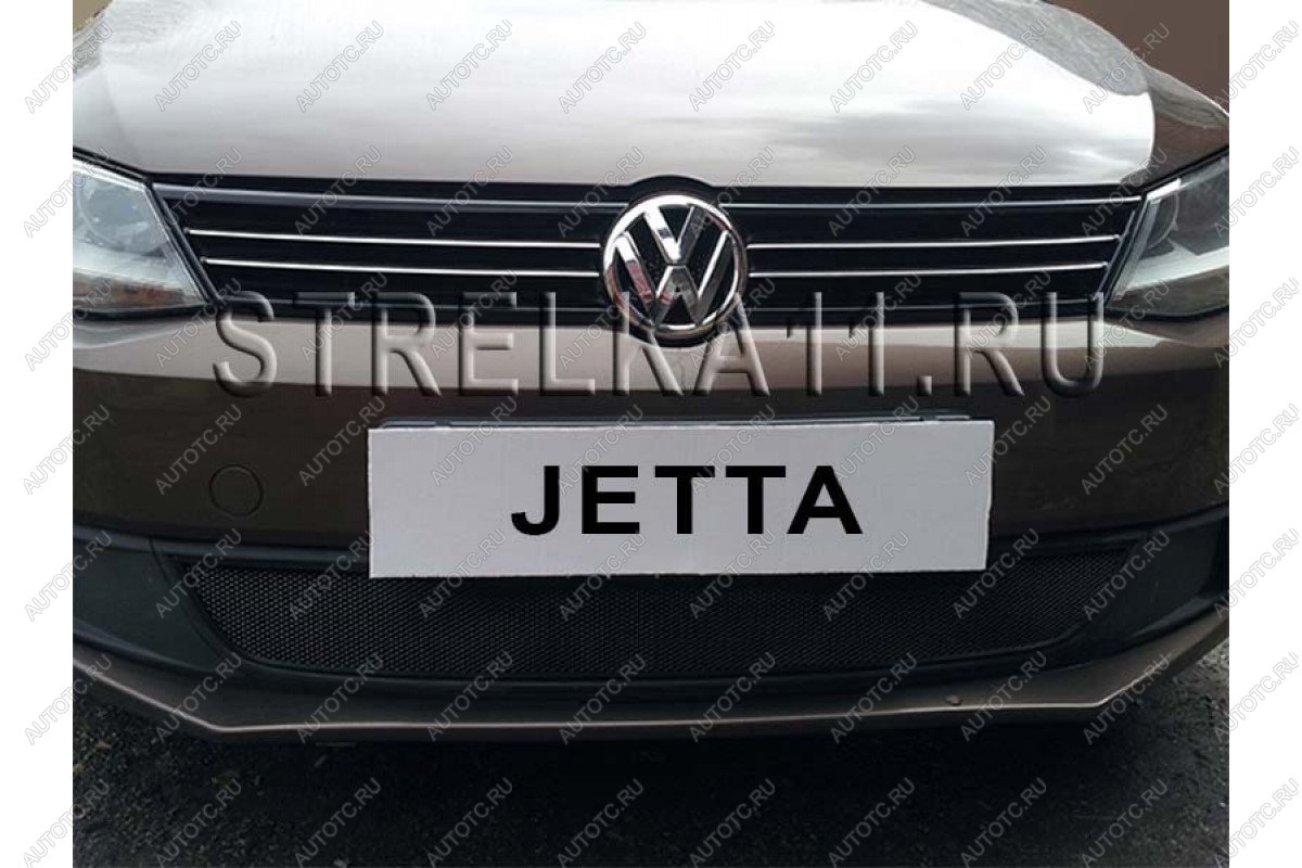 4 649 р. Защита радиатора Стрелка11 PREMIUM  Volkswagen Jetta  A6 (2011-2015) седан дорестайлинг (черная)  с доставкой в г. Горно‑Алтайск