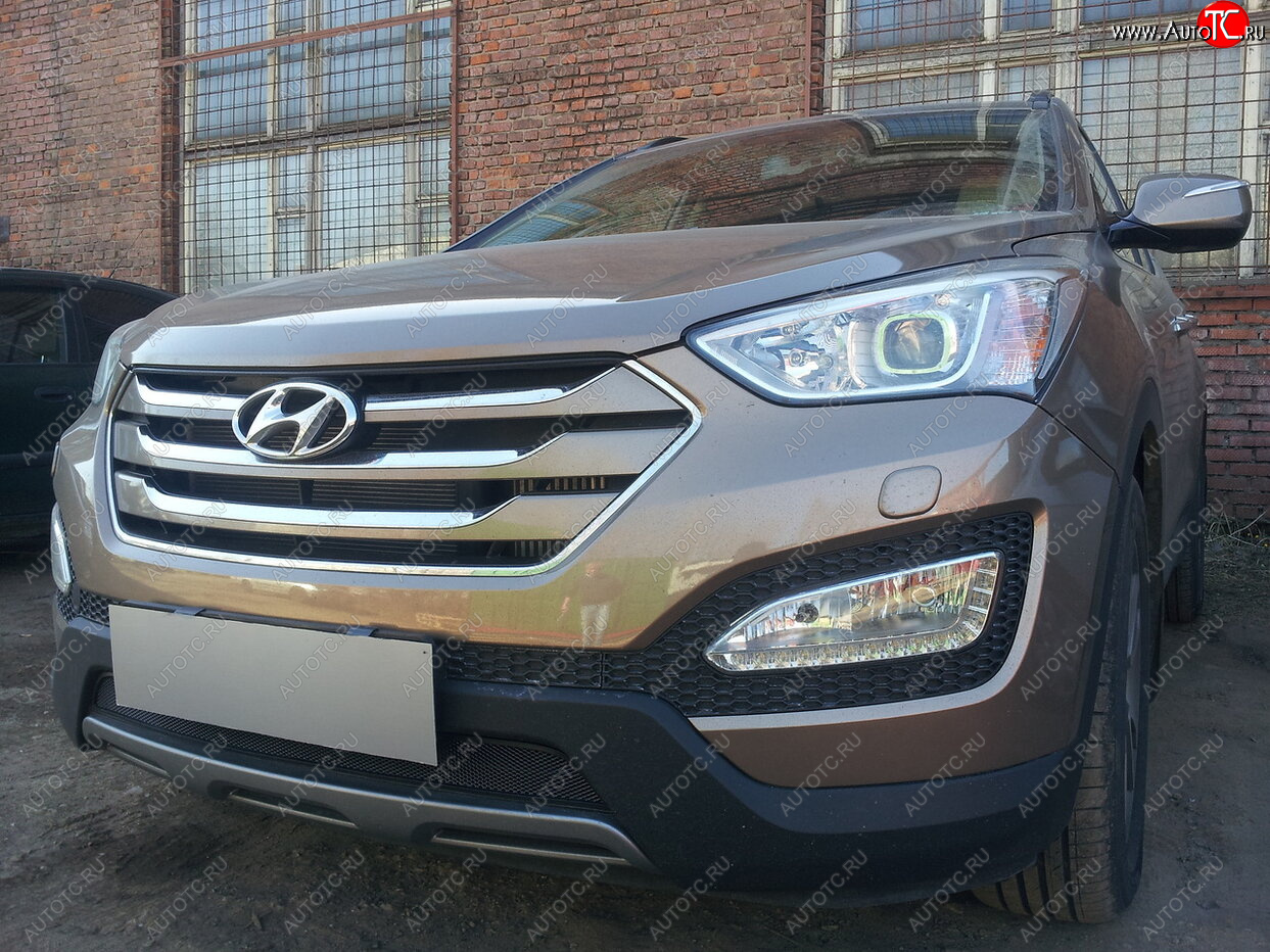 3 589 р.           Защита радиатора Hyundai Santa Fe 2012-2015 black Hyundai Santa Fe DM дорестайлинг (2012-2016) (черная)  с доставкой в г. Горно‑Алтайск