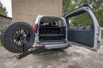 77 999 р. Бампер силовой задний РИФ Toyota Land Cruiser Prado J150 дорестайлинг (2009-2013) (С квадратом под фаркоп, калиткой и подсветкой номера)  с доставкой в г. Горно‑Алтайск. Увеличить фотографию 9