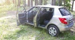 2 059 р. Накладки на порожки автомобиля RA (комплект 4 шт.) Skoda Fabia Mk2 универсал дорестайлинг (2007-2010)  с доставкой в г. Горно‑Алтайск. Увеличить фотографию 2