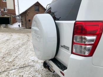 6 949 р. Пластиковый колпак запасного колеса SUZUKI (верхняя часть, 225/70/16) Suzuki Grand Vitara FTB03 3 двери (1997-2005) (неокрашенный)  с доставкой в г. Горно‑Алтайск. Увеличить фотографию 12