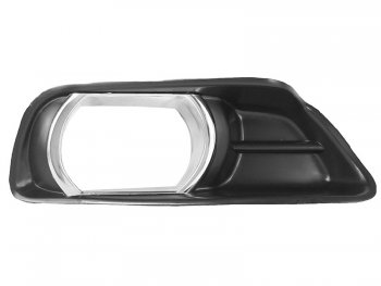 Правая вставка в бампер под ПТФ (хром. ободок) SAT Toyota Camry  XV40 (2006-2008) дорестайлинг