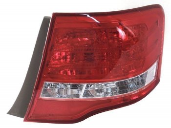Правый фонарь SAT v1 Toyota Corolla Axio  (E140) седан (2006-2008) дорестайлинг